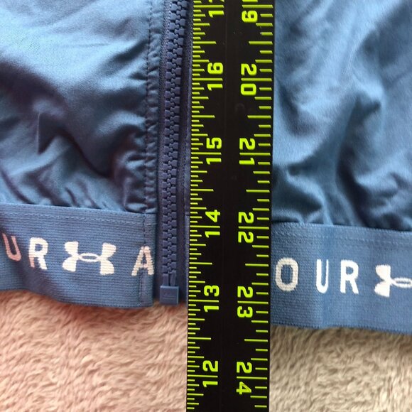 The Under Armour HeatGear Woman's Jacket Small Full Zip Stand Collar - Picture 10 of 12
